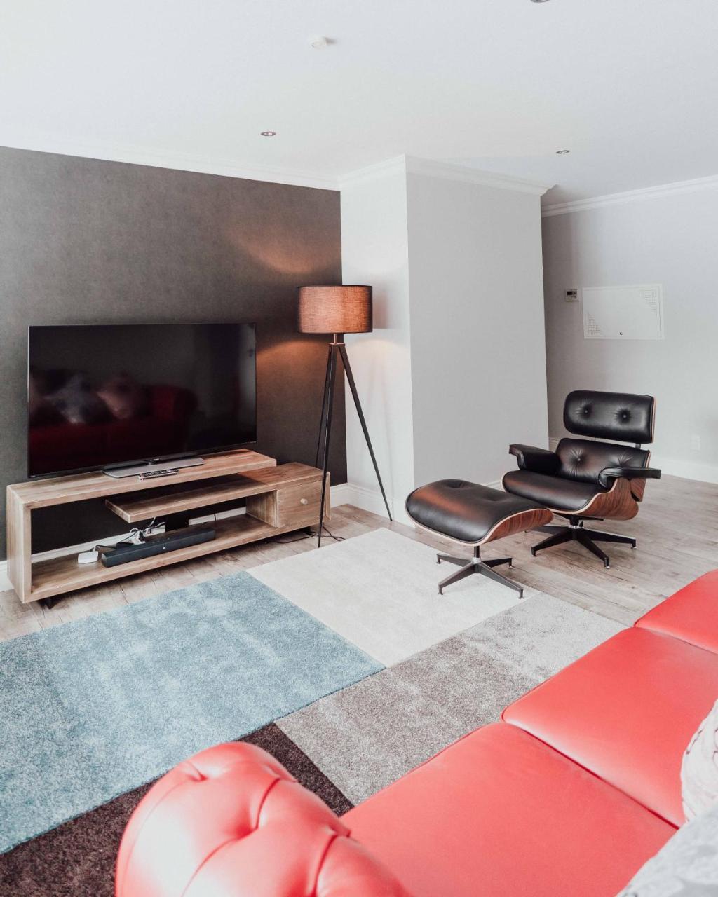 Ski-In, Ski-Out Hatsuyuki Apartments Hakuba Eksteriør bilde